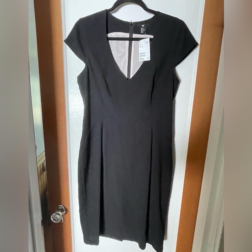 Little Black Dress H&M- NWT, US14, such a classic.